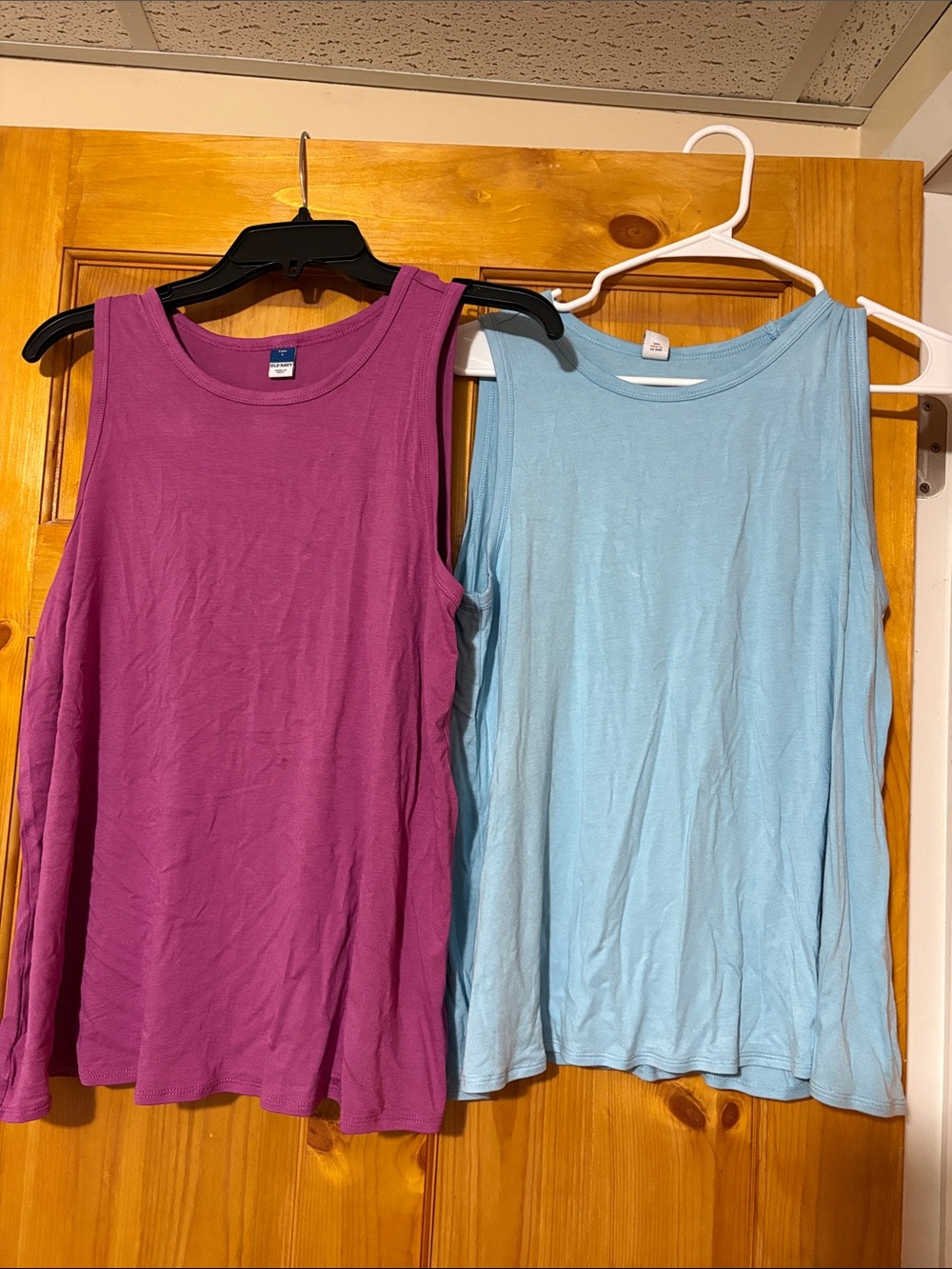 Old Navy Women’s Tank Top Two-Pack - Magenta and Light Blue
